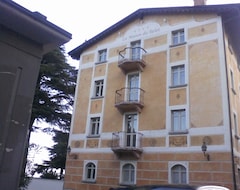Hotel La Maison Du Relax (Gardone Riviera, Italy)