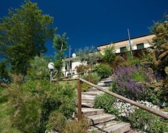 Khách sạn Angel's Hill Farm (Borghi, Ý)