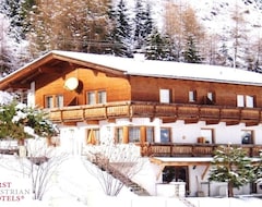 Hotel-Pension Alpenwelt (Neustift im Stubaital, Avusturya)
