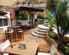 Otel Apartamentos Minigolf (Canyamel, İspanya)