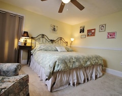 Bed & Breakfast Bewitched and Bedazzled (Rehoboth Beach, Hoa Kỳ)