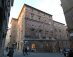 Otel Palazzo Coli Bizzarrini (Siena, İtalya)