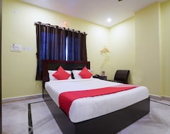 Hotel OYO 22736 Anuguna Tulasi Grand (Hyderabad, Indija)