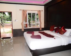 Hotel Peaceful Resort (Koh Lanta City, Thailand)