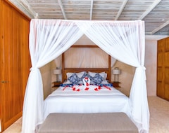 Hotel Firefly Estate Bequia (Bequia Island, Saint Vincent and the Grenadines)
