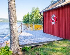 Casa/apartamento entero Holiday Home On A Restored Courtyard With Its Own Jetty And Sauna (Ekshärad, Suecia)