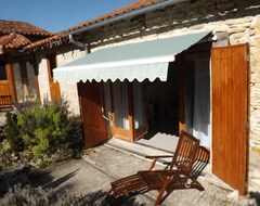 Cijela kuća/apartman Rural Gite In Quiet Surroundings (Benest, Francuska)