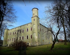 Otel Zamek Dobroszyce (Dobroszyce, Polonya)