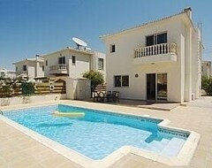 Casa/apartamento entero Detached Villa Sofia With Own Pool. Includes Faster 4 Mbps Internet Connection. (Koúklia, Chipre)