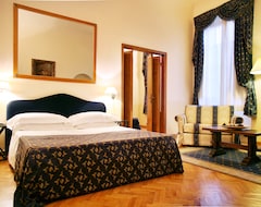 Hotelli Tornabuoni La Petite Suite (Firenze, Italia)