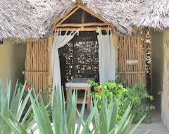 Khách sạn Mawimbi Lodge (Watamu, Kenya)