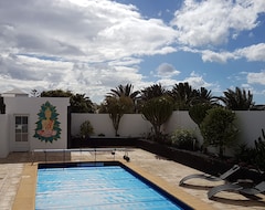 Hotel Villa Soleil Et Volcan Lanzarote (Costa Teguise, Španjolska)