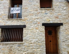 Entire House / Apartment Apartamentos Ines (Valdelinares, Spain)