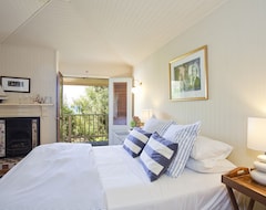 Bed & Breakfast La Perouse (Lorne, Australia)
