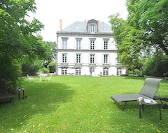 Guesthouse Manoir de la Manantie - Les Collectionneurs (Lezoux, France)