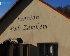 Pansion Penzion Pod Zámkem (Prag, Češka Republika)