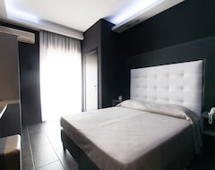 Hotel Fly Boutique (Naples, Italy)