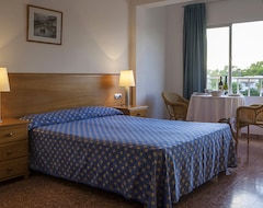 Hotel Maria (Formentera) (Es Pujols, España)