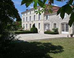 Otel Domaine du Prieuré (Tonnay-Boutonne, Fransa)