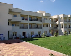 Khách sạn Real Palace (Malia, Hy Lạp)