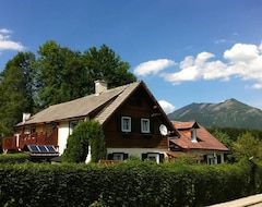 Hotelli Haus Tulpe (Strobl, Itävalta)