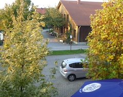Khách sạn Vier Linden Lüdersfeld (Lüdersfeld, Đức)
