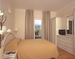 Hotel Villa Edy Apartments (Tremezzo, Italia)