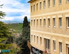 Khách sạn Villa Nazareth Fermo (Fermo, Ý)