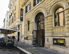 Khách sạn YellowSquare Rome (Rome, Ý)