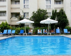 فندق دافني هوتل أبارتمينتس (كاتو بافوس, قبرص)