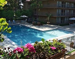 Khách sạn Hotel Palm Garden (Thousand Oaks, Hoa Kỳ)