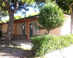 Khách sạn Villaggio Verde Cupra (Cupra Marittima, Ý)
