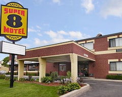 Hotel Super 8 By Wyndham Sarnia On (Sarnia, Canada)