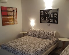 Bed & Breakfast H5-5H Luxury Room (Maranello, Ý)