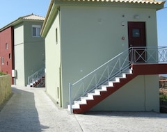 Casa/apartamento entero SEMIRAMIS SUITES with pool and private jacuzzi (Kalamata, Grecia)