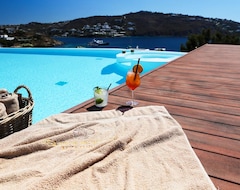 Hotel Sea View Residence (Ornos, Greece)
