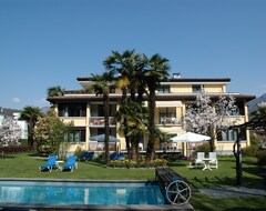 Hotel Garni Villa Siesta Park (Losone, Švicarska)