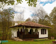 Koko talo/asunto Vikend Kuca Mir (Despotovac, Serbia)