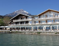 Strandhotel Seeblick (Faulensee, Switzerland)