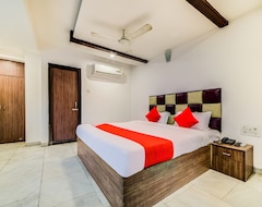 Khách sạn Oyo 39708 Hotel Hill Park Grand (Hyderabad, Ấn Độ)