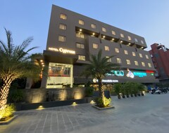 Hotel Cypress (Nadiad, Indija)