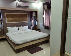 OYO 25006 Hotel Tr Palace (Haldia, Indija)