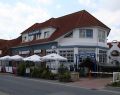 فندق Hotel Up'n Diek (فاريل, ألمانيا)