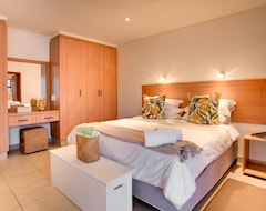 Pensión Limoni Luxury Suites (Plettenberg Bay, Sudáfrica)
