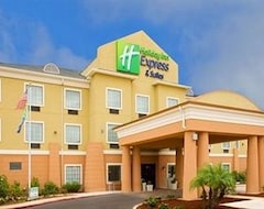 Khách sạn Holiday Inn Express &Suites (George West, Hoa Kỳ)