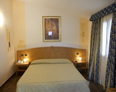 Khách sạn Hotel Sonno d'Autore (Borghetto di Vara, Ý)
