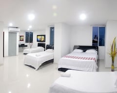 Hotel Intersuites (Barranquilla, Colombia)