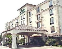 Khách sạn The Antonian (San Antonio, Hoa Kỳ)