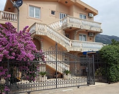 Căn hộ có phục vụ Apartmani Novkovic (Bar, Montenegro)