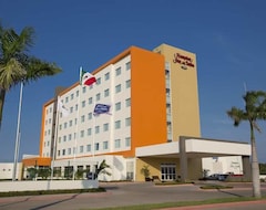 Hotelli Hampton Inn & Suites by Hilton Paraiso (Paraiso, Meksiko)